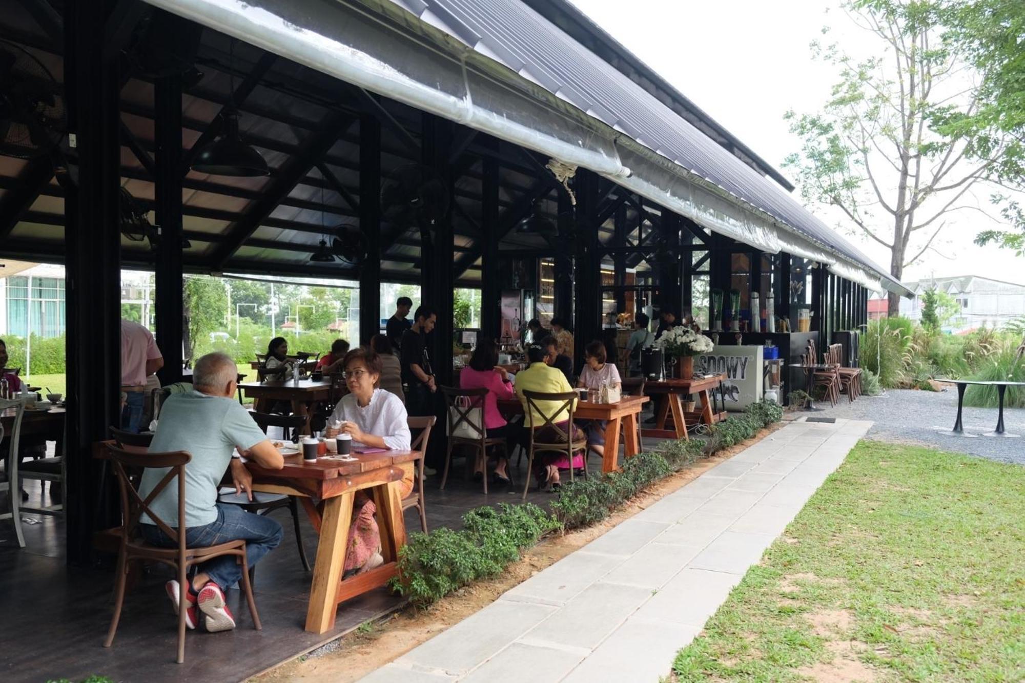 Punn Hotel Korat Nakhonratchasima Esterno foto