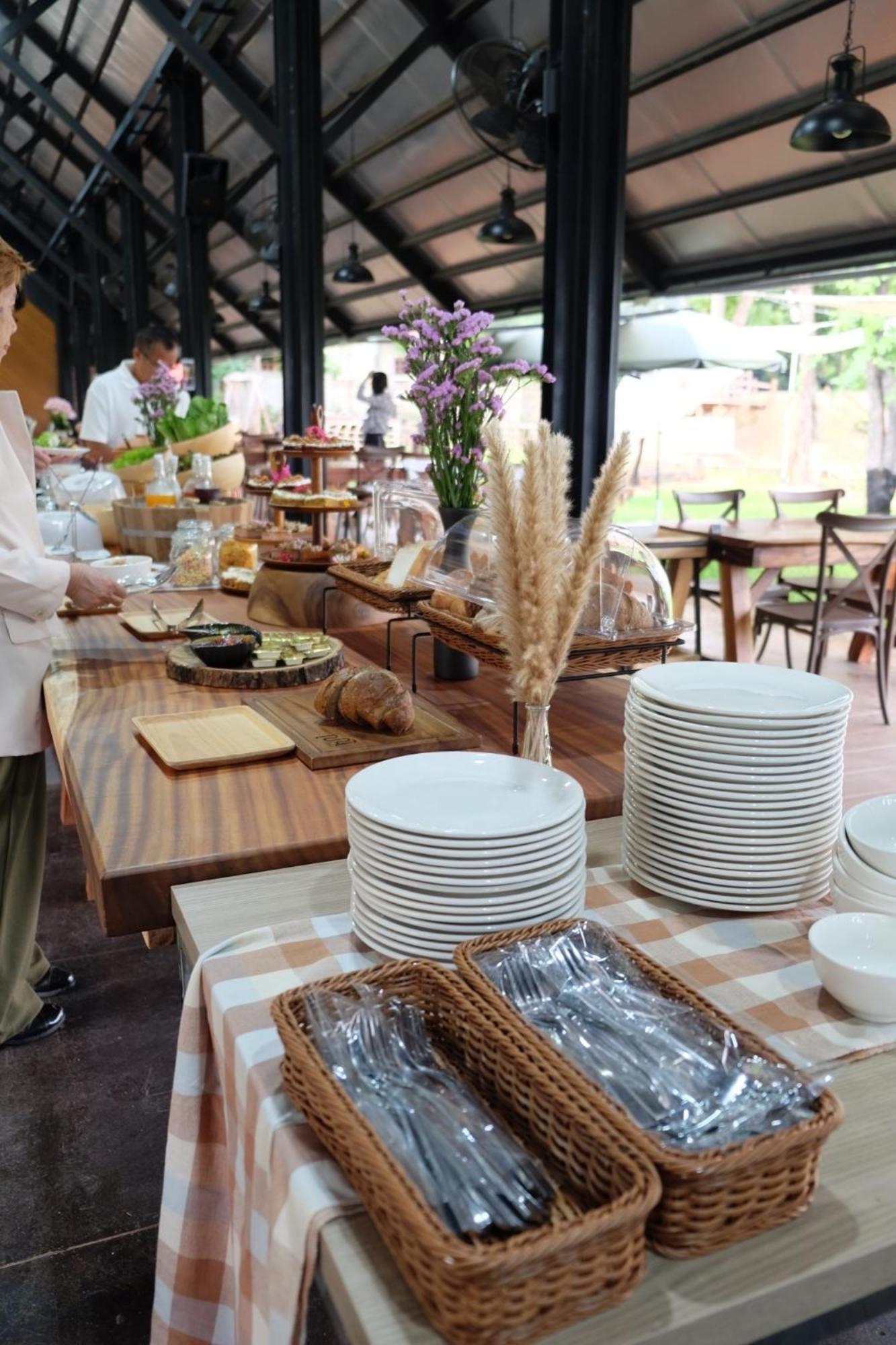 Punn Hotel Korat Nakhonratchasima Esterno foto